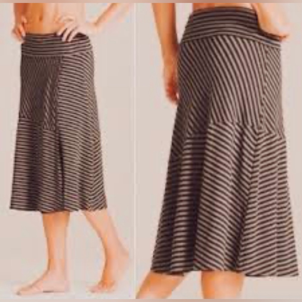 Athleta Skinny Shadow Skirt